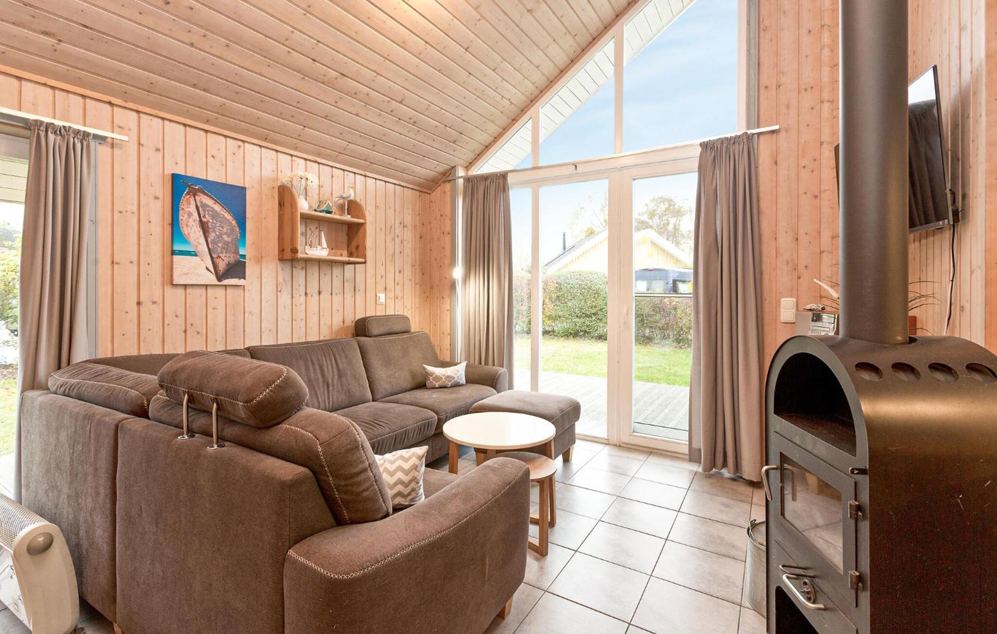 Gorgeous Home In Rechlin With Sauna Экстерьер фото